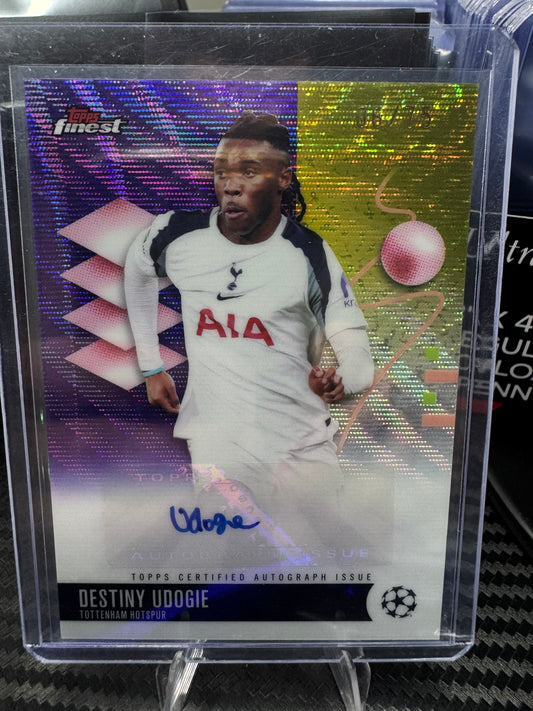Destiny Udogie 2025-26 Topps Finest Purple Wave Auto /75